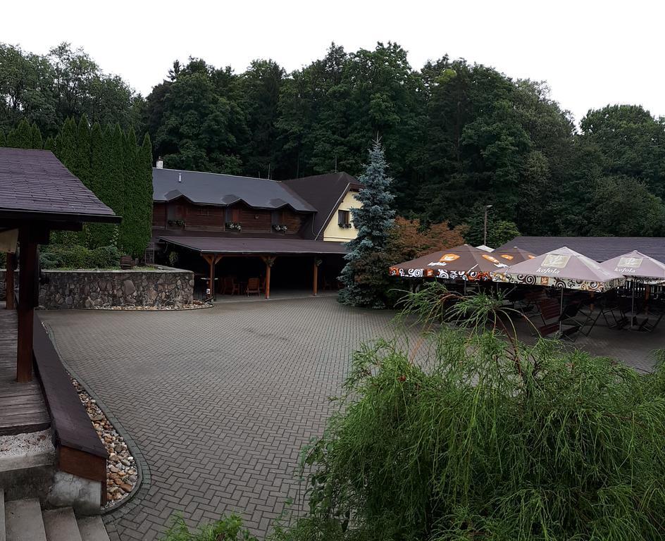 Salas-Partizánske Exterior photo